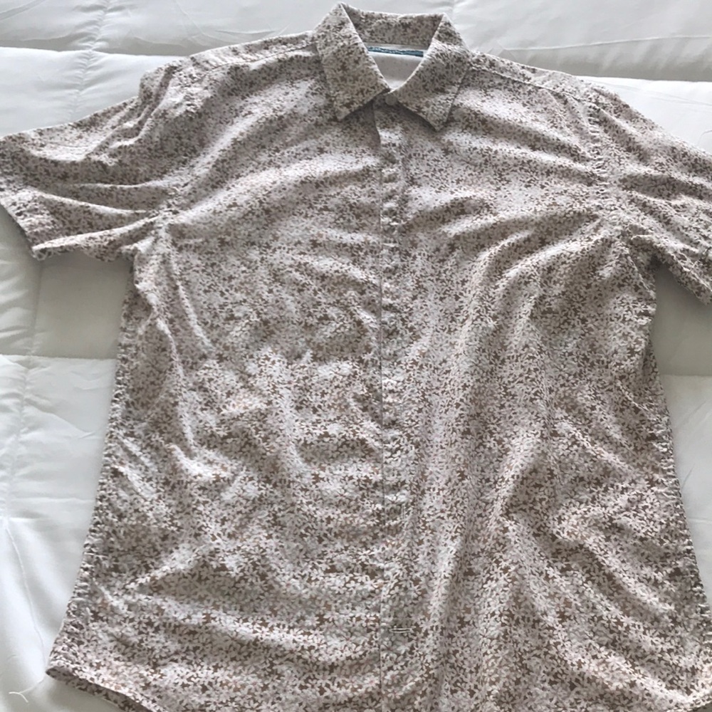Perry Ellis short sleeve shirt!